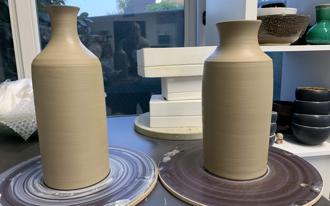 Tips: Wheel throwing with porcelain